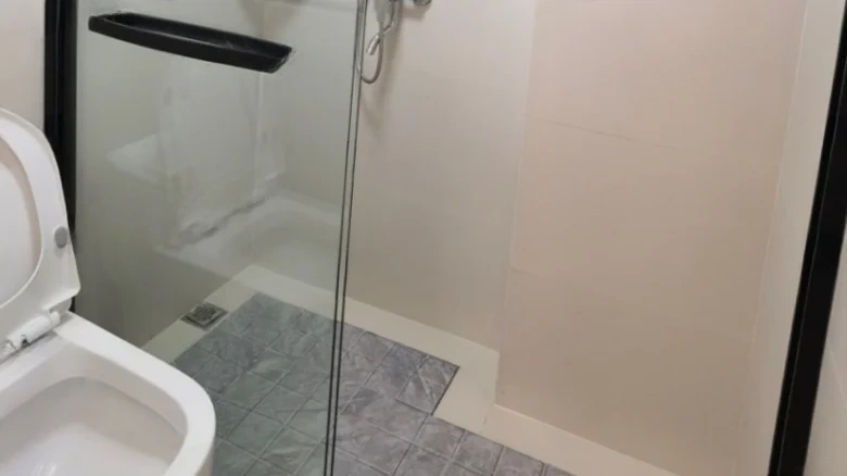 Lushong Yard - View 12