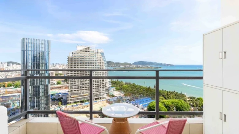 Sanya Golden Phoenix Seaview Apartment - View 10