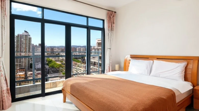 Sanya Golden Phoenix Seaview Apartment - View 4