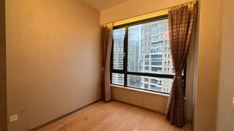 China Railway Ziyuetai - View 2