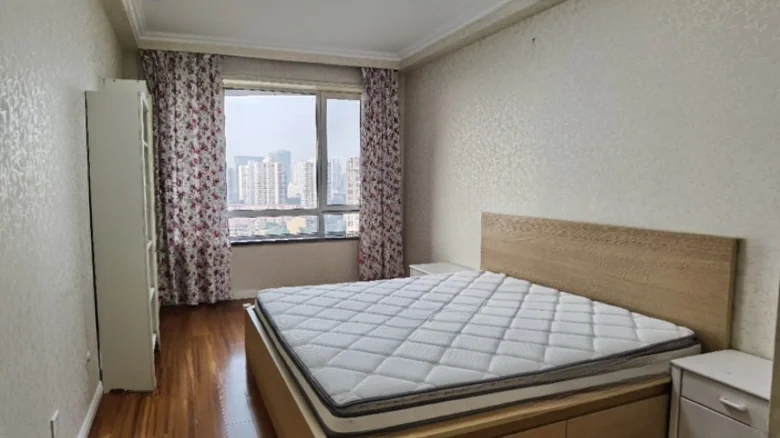 Sunshine Upper East Side - View 2