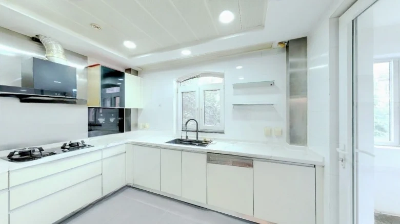 Glory of Heaven Below, Phase One - View 14