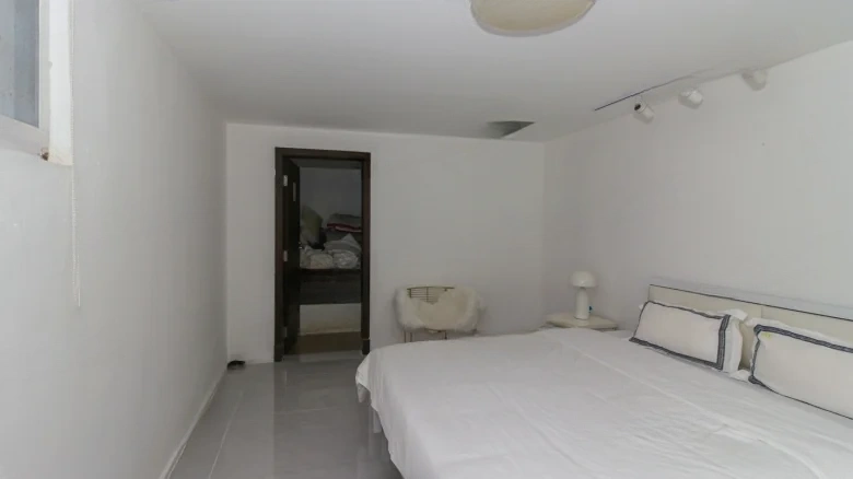 Half Mountain Peninsula Twin Bays Phase II - View 4