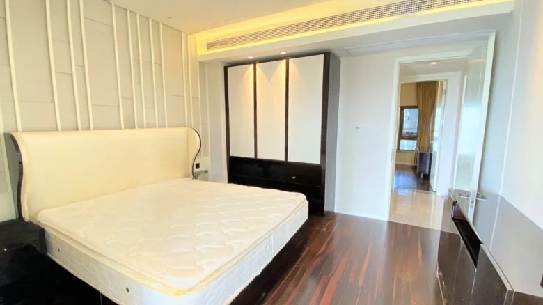 Half Mountain Peninsula - View 2