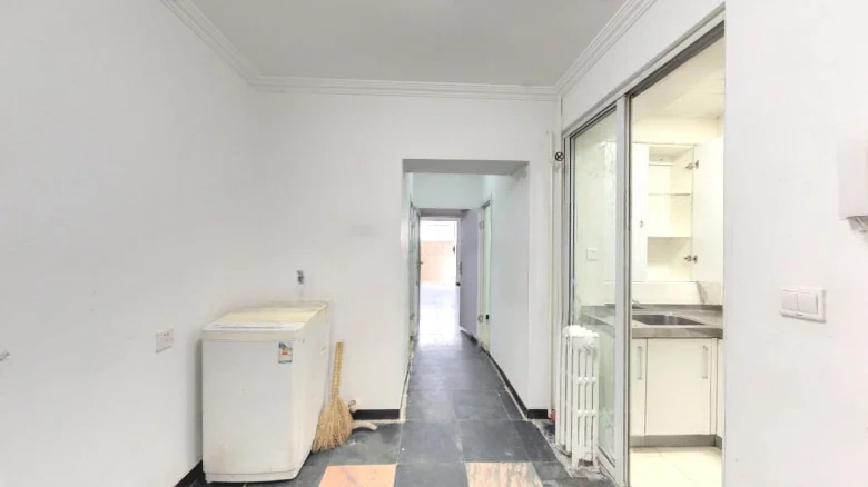 Xinjiekou East Street - View 4