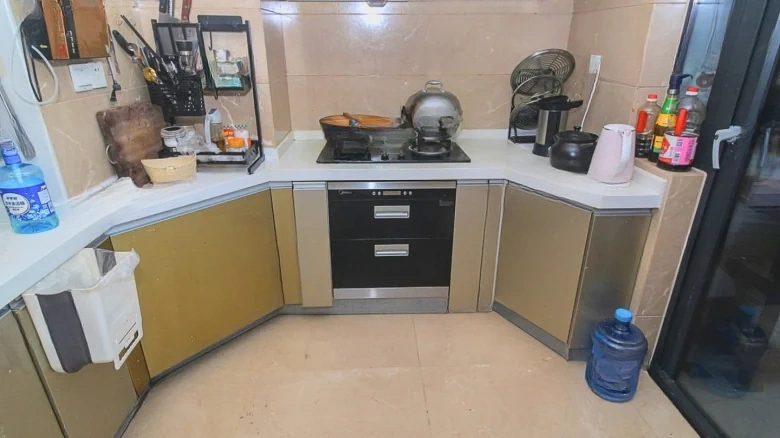 China Railways Ziyuetai - View 17