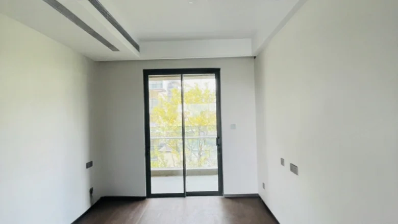 China Seasons A3 Radiant Platinum Yard - View 2