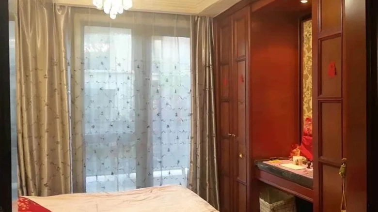 Red Fortune Garden - View 5