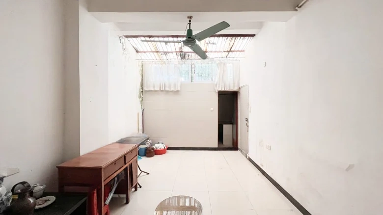 Hongdu Road - View 2