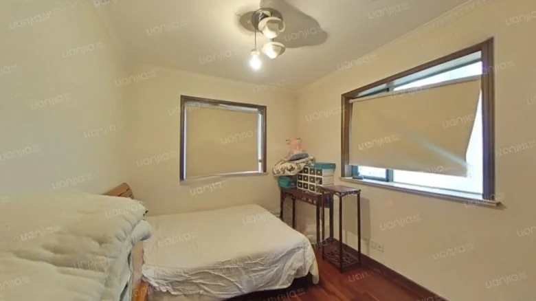 Shining City - View 4