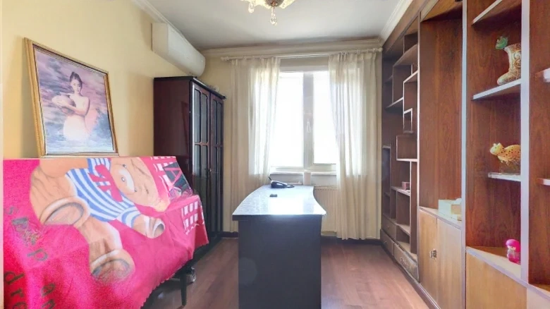 Observation Construction Courtyard Garden - View 2