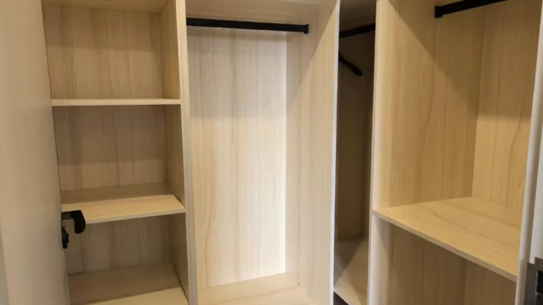 Horizontal Slough Embroidery Garden - View 8