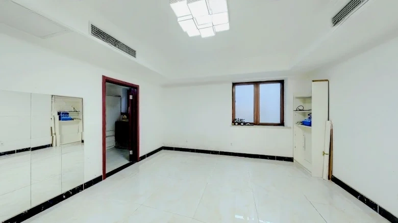 Zhonghai Shang Hu Shi Jia - View 13