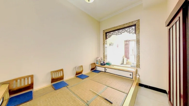 Zhonghai Shang Hu Shi Jia - View 2