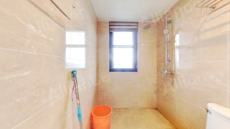 Kowloon Wharf Renaissance Court - View 8