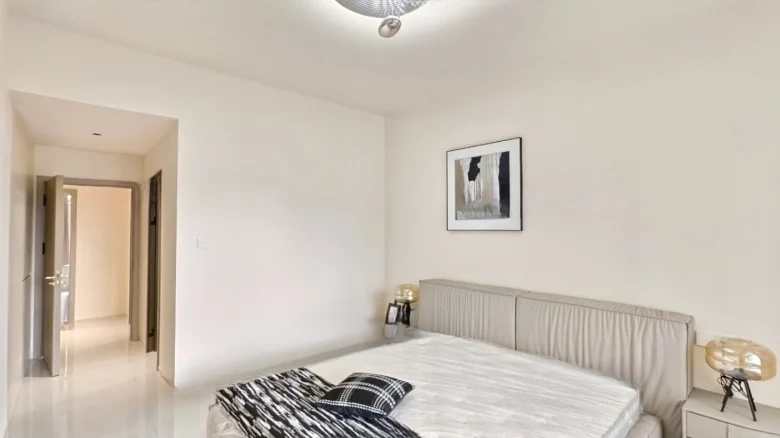 Jade Lake Premier - View 3