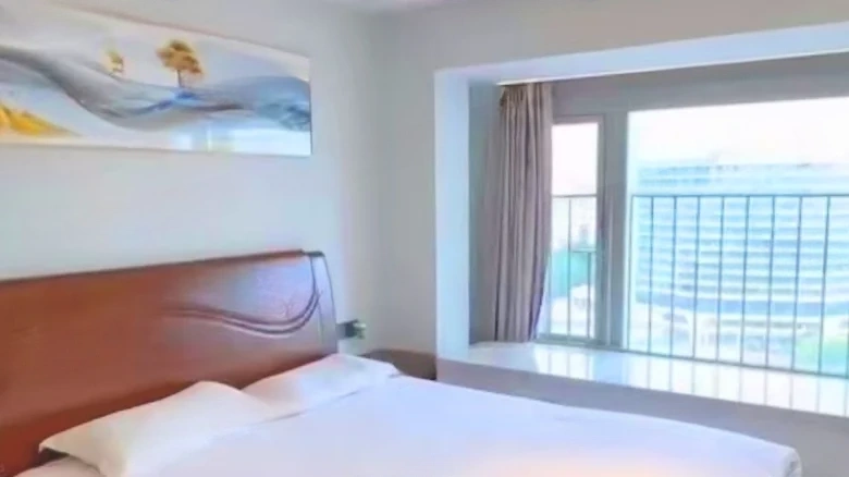 Vanke Seaside Metropolis - View 2