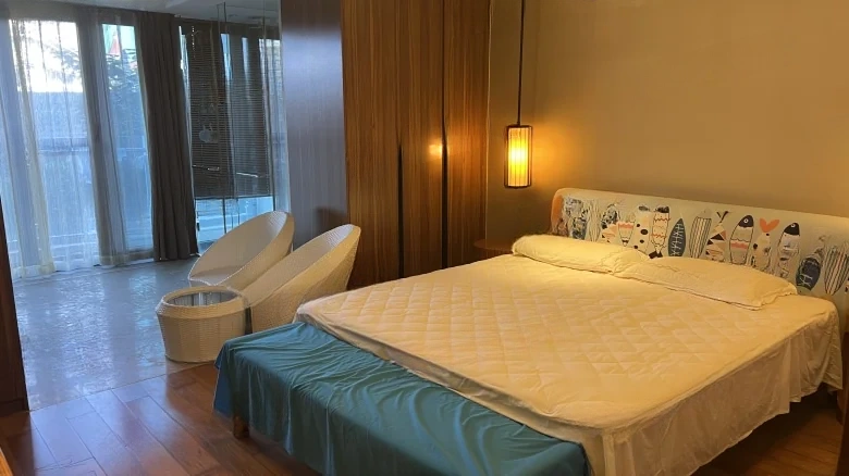 Half Mountain Peninsula - View 3