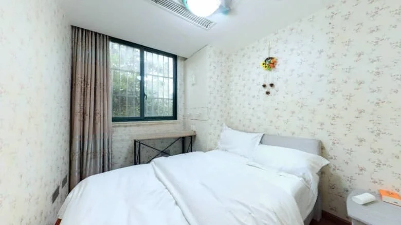 Bright Central Dragon Prosperity Home Apartment - View 4