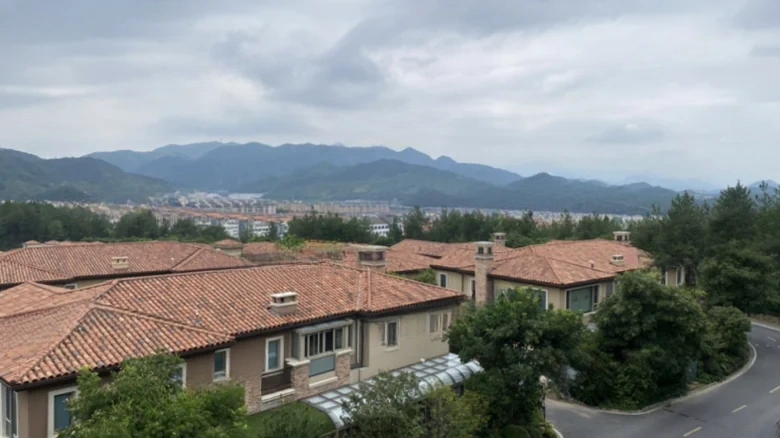 Anji Slow Mountain Platinum Ridge - View 9