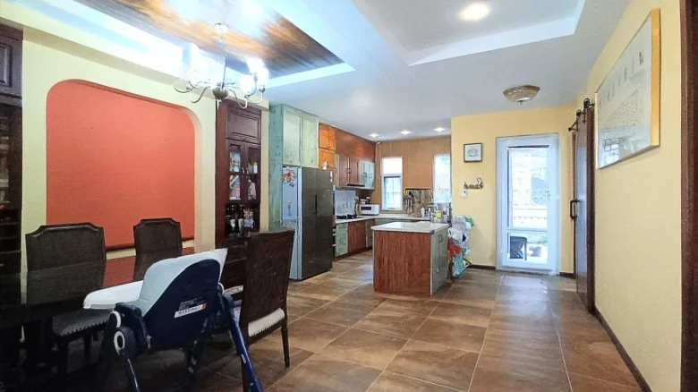 Longhu Xiangti Stroll - View 9