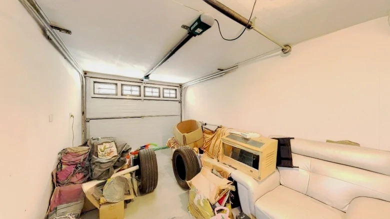 Zhonghai Shang Hu Shi Jia - View 24