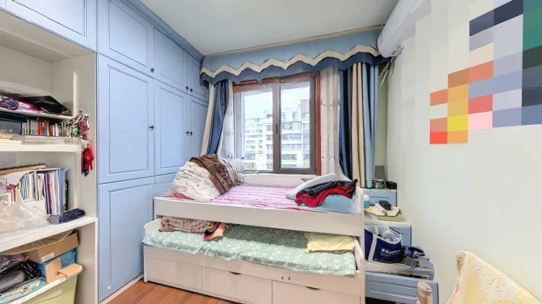 Dahua Purple Manor - View 2