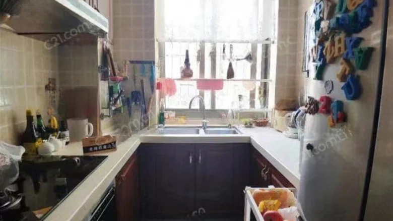 Jin Chun Tower - View 3