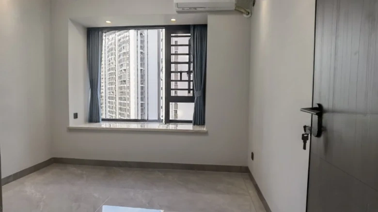 Yuechuan Apartment - View 2