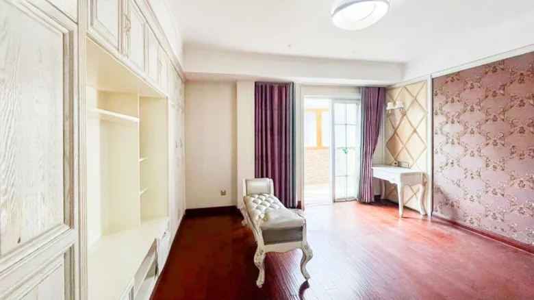 Hongtu Shangshui Courtyard - View 3