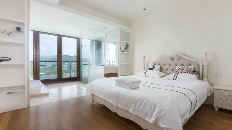 Half Mountain Peninsula Phase III Donghai Bay - View 2