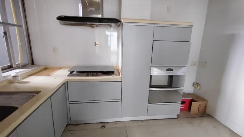 Communications Bank Plaza - View 7