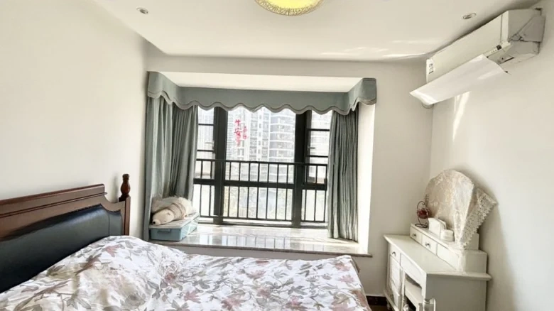 Sanya Yishan Lake - View 4