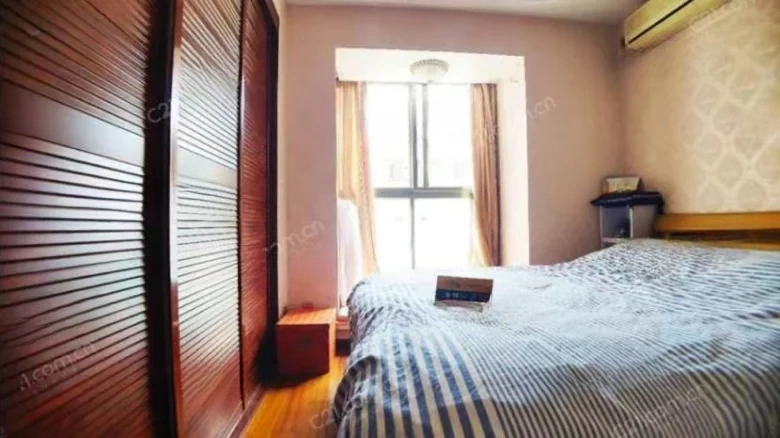 Jin Chun Tower - View 2