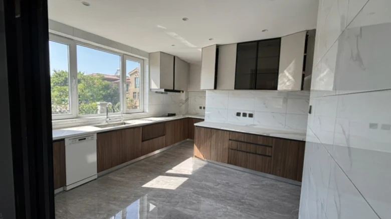 Rose Garden - View 6