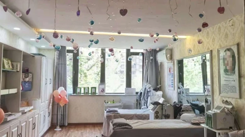 Evergrande Jade Mansion Courtyard - View 1