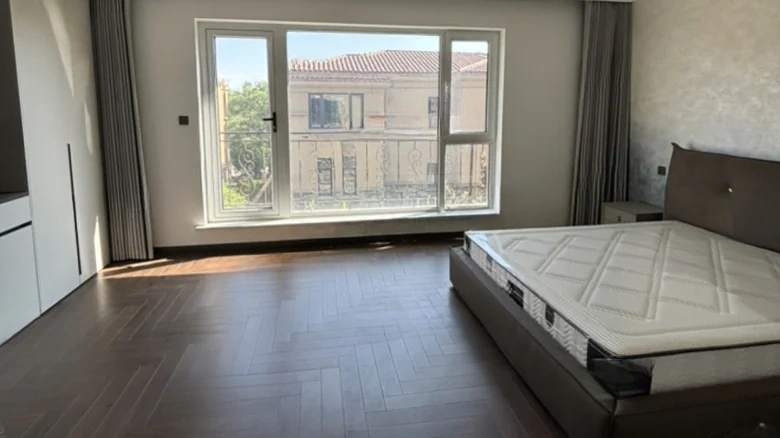 Rose Garden - View 4