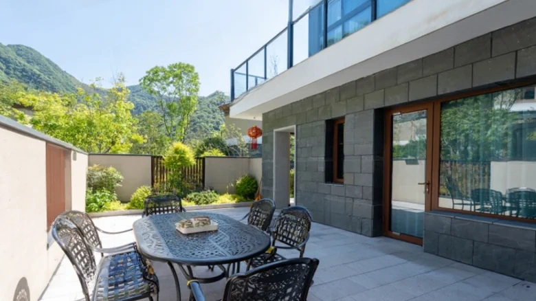 Yuan Hidden in Nan Shan - View 10