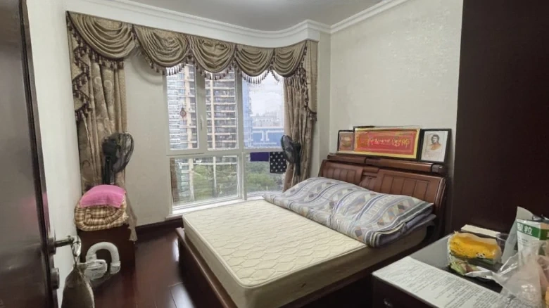 Golden Premium - View 4