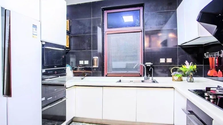 Runda Glass Town - View 8