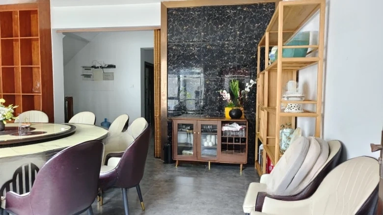 Dianchi Ancient House - View 8