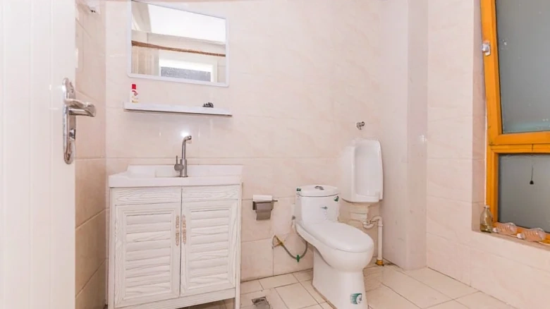 Aurora Manor Court - View 22