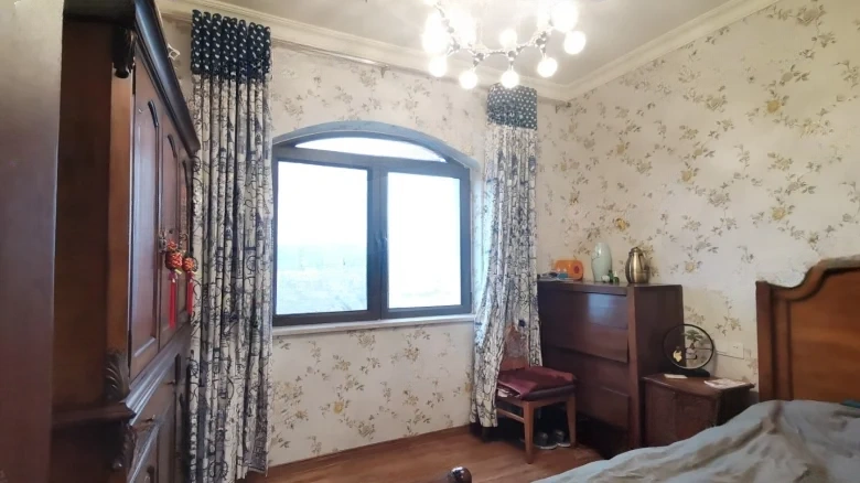 Jadeite Manor - View 7