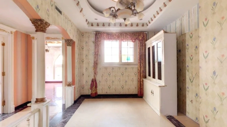 Ahquedain Manor - View 4