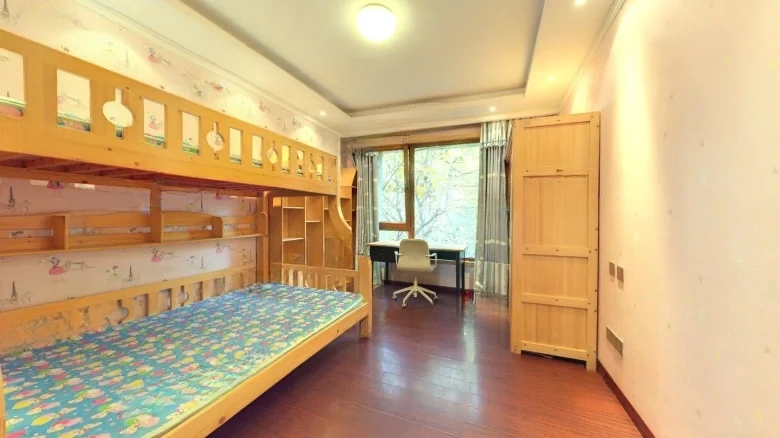 Xishan No.1 Courtyard South District - View 4