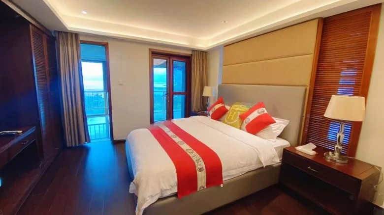 Half Mountain Peninsula Central Sea View Boulevard - View 2