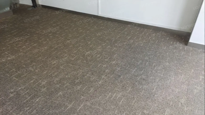 Yintong Plaza - View 3