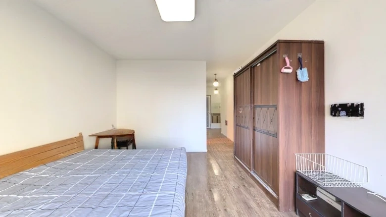 Long Wall International - View 2