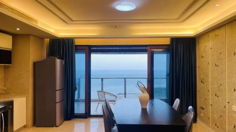 Banshan Bandao · Central Seaview Avenue - View 2