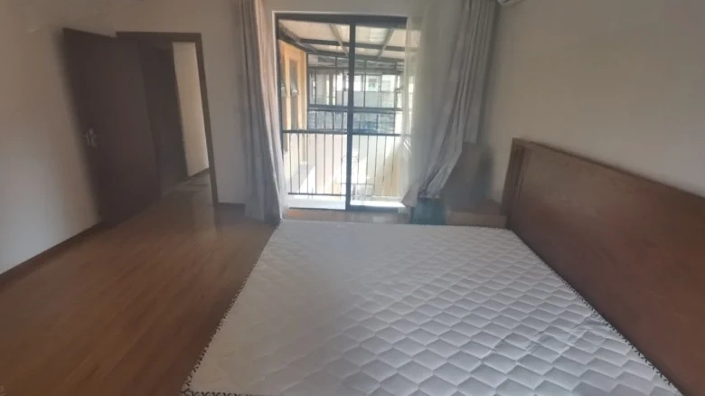 Century Peninsula Olive Valley - View 4